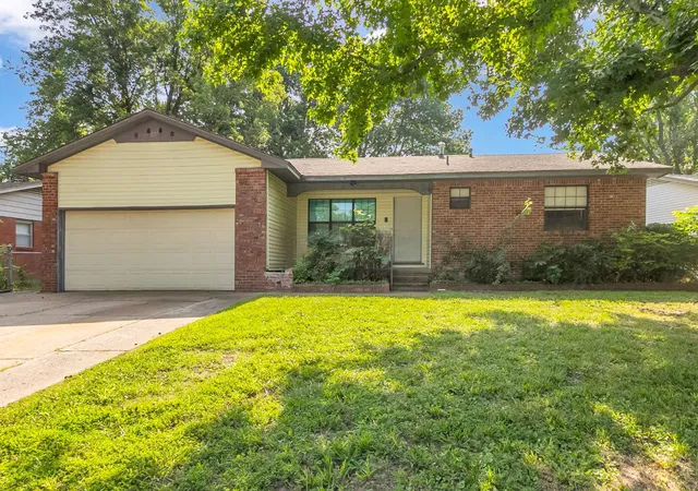 Photo 1 of Single family home for sale at 1809 S Birch Ave, Broken Arrow, OK 74012 | MLS# 2634866 | Listing updated on 2026-09-23