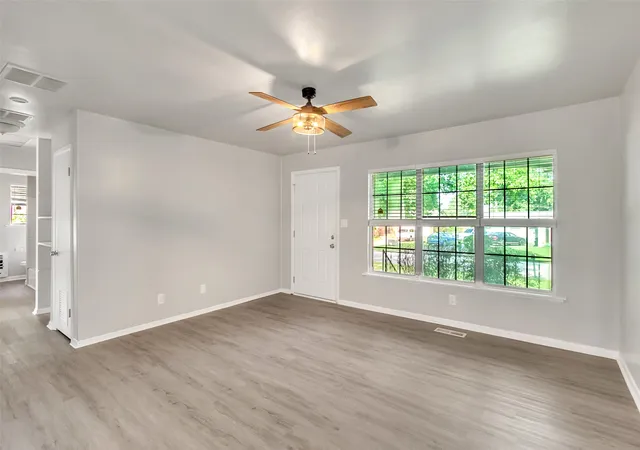 Photo 3 of Single family home for sale at 1809 S Birch Ave, Broken Arrow, OK 74012 | MLS# 2634866 | Listing updated on 2026-09-23