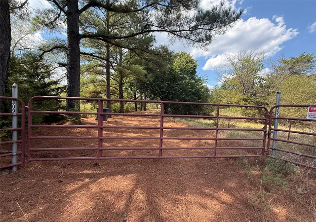 Photo 2 of Sale Pending at 309 M L Collins Rd, Hartshorne, OK 74547 | MLS# 2635057 | Listing updated on 2026-10-02