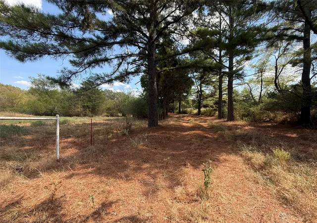 Photo 3 of Sale Pending at 309 M L Collins Rd, Hartshorne, OK 74547 | MLS# 2635057 | Listing updated on 2026-10-02