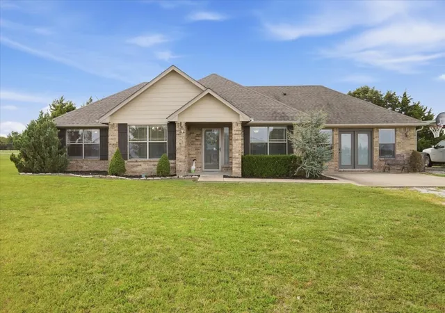 Photo 1 of Single family home for sale at 831 Cardinal, Ada, OK 74820 | MLS# 2634249 | Listing updated on 2026-10-09