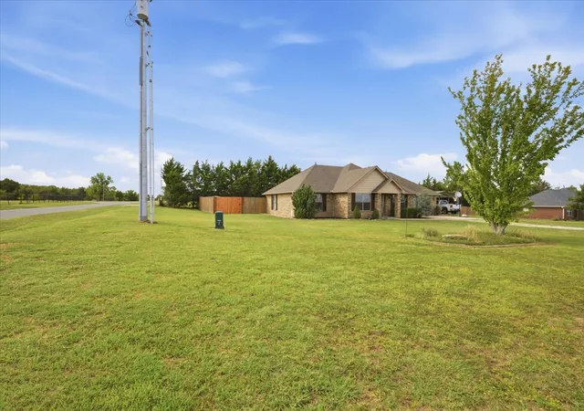 Photo 3 of Single family home for sale at 831 Cardinal, Ada, OK 74820 | MLS# 2634249 | Listing updated on 2026-10-09
