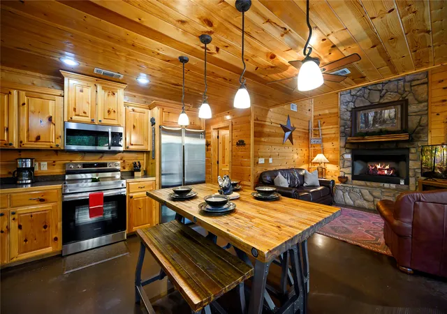 Photo 3 of Single family home for sale at 57 W High Peak Trl, Broken Bow, OK 74728 | MLS# 2635086 | Listing updated on 2026-10-08
