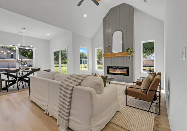Photo 2 of Single family home for sale at 620 E Seminole Pl, Tulsa, OK 74106 | MLS# 2635108 | Listing updated on 2026-10-12