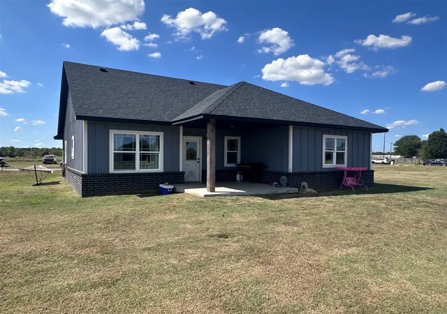 Photo 3 of Single family home for sale at 1808 Mallard Dr, Coalgate, OK 74538 | MLS# 2635117 | Listing updated on 2026-09-29