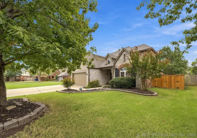 Photo 2 of Single family home for sale at 9432 E 77th Street, Tulsa, OK 74133 | MLS# 2635088 | Listing updated on 2026-10-12