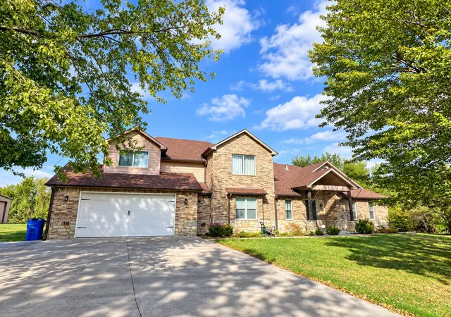 Photo 3 of Single family home for sale at 13124 Wode Cir, Collinsville, OK 74021 | MLS# 2635024 | Listing updated on 2026-09-28