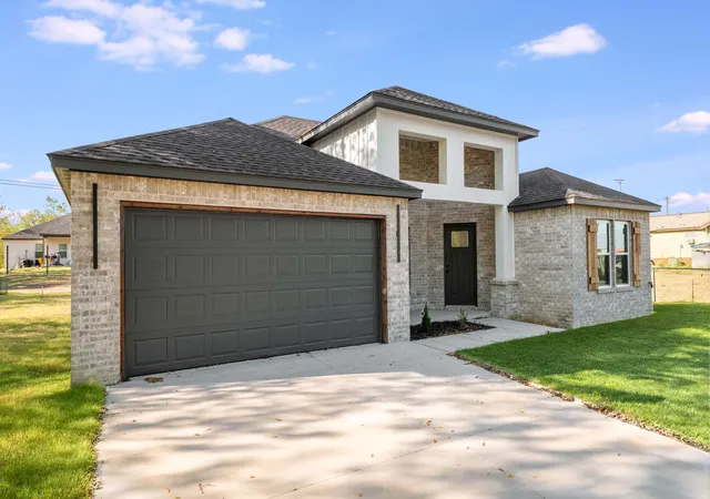 Photo 2 of Single family home for sale at 16120 E Oklahoma Pl, Tulsa, OK 74116 | MLS# 2635170 | Listing updated on 2026-10-12