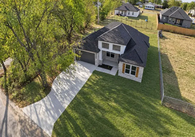 Photo 33 of Single family home for sale at 16120 E Oklahoma Pl, Tulsa, OK 74116 | MLS# 2635170 | Listing updated on 2026-10-12