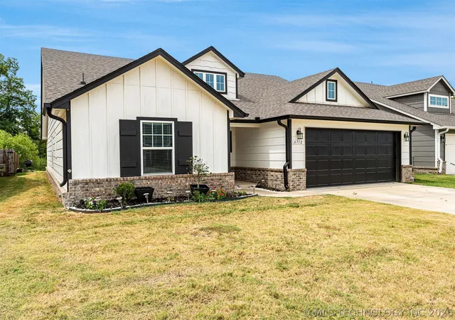 Photo 3 of Single family home for sale at 6712 S 17th Street, Broken Arrow, OK 74011 | MLS# 2635172 | Listing updated on 2026-09-28