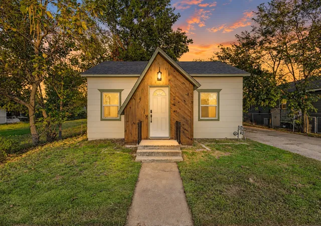 Photo 1 of Single family home for sale at 126 N Seminole Ave, Bartlesville, OK 74003 | MLS# 2635127 | Listing updated on 2026-10-07