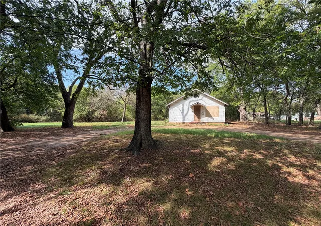 Photo 2 of Single family home for sale at 209 Ne L St, Ardmore, OK 73401 | MLS# 2635178 | Listing updated on 2026-09-24