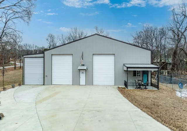 Photo 2 of Single family home for sale at 24936 S 611 Road, Grove, OK 74344 | MLS# 2635207 | Listing updated on 2026-09-25