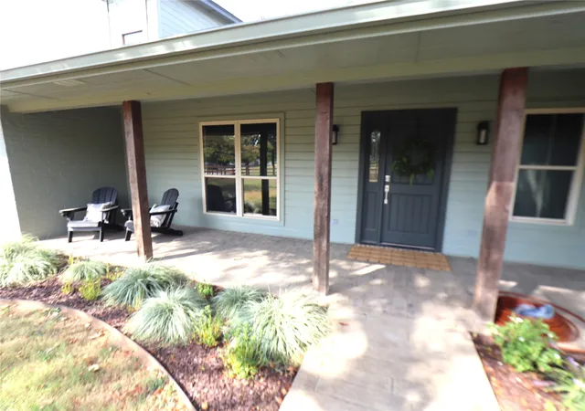 Photo 3 of Single family home for sale at 2 Hickory Pl, Durant, OK 74701 | MLS# 2635217 | Listing updated on 2026-10-05