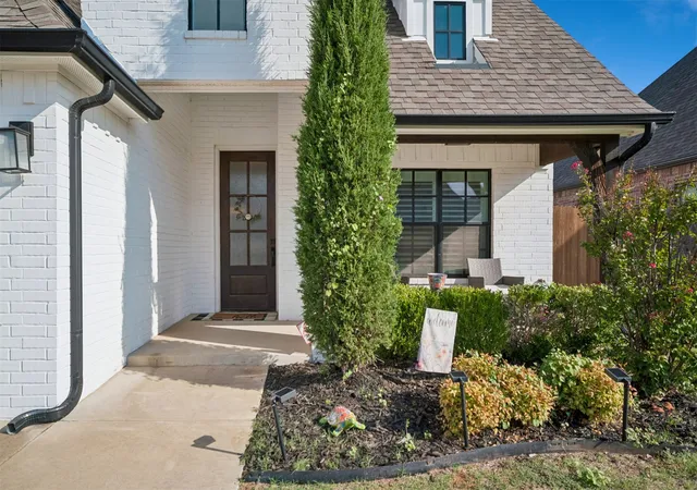 Photo 3 of Single family home for sale at 2240 W Charlotte St, Broken Arrow, OK 74011 | MLS# 2634902 | Listing updated on 2026-09-29