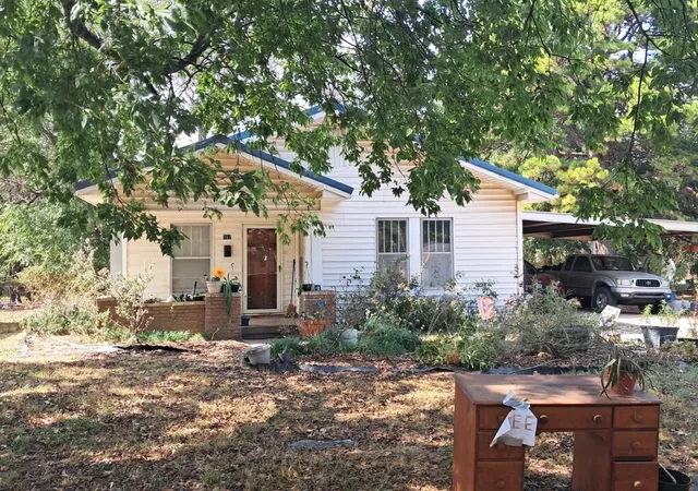 Photo 1 of Sale Pending at 707 A Se, Ardmore, OK 73401 | MLS# 2635266 | Listing updated on 2026-09-25