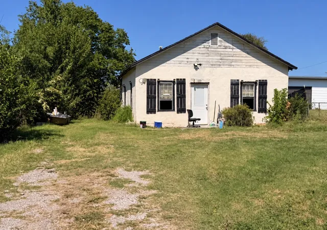 Photo 1 of Single family home for sale at 113 Fresno Ave, Ponca City, OK 74601 | MLS# 2635269 | Listing updated on 2026-10-09