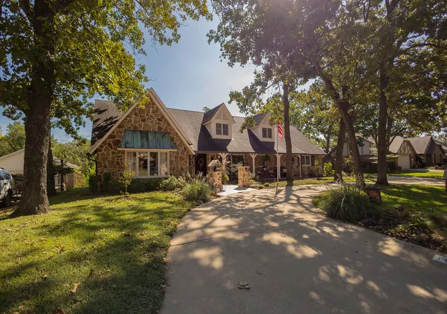 Photo 1 of Single family home for sale at 1010 N Faulkner Pl, Claremore, OK 74017 | MLS# 2635224 | Listing updated on 2026-09-26