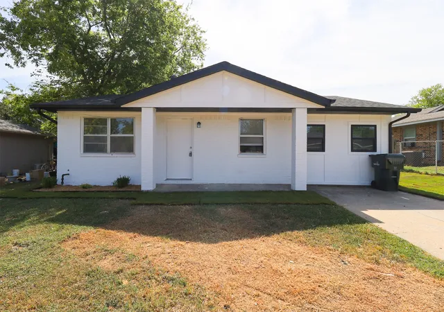 Photo 1 of Single family home for sale at 1007 W 9th Street, Claremore, OK 74017 | MLS# 2634824 | Listing updated on 2026-10-01