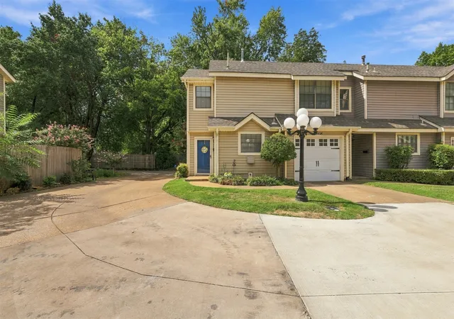 Photo 2 of Sale Pending at 5908 S Quincy Ave, Tulsa, OK 74105 | MLS# 2635305 | Listing updated on 2026-10-02