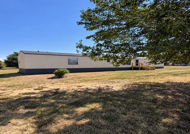 Photo 2 of Manufactured home for sale at 617 S Agra, Cushing, OK 74023 | MLS# 2635193 | Listing updated on 2026-09-25
