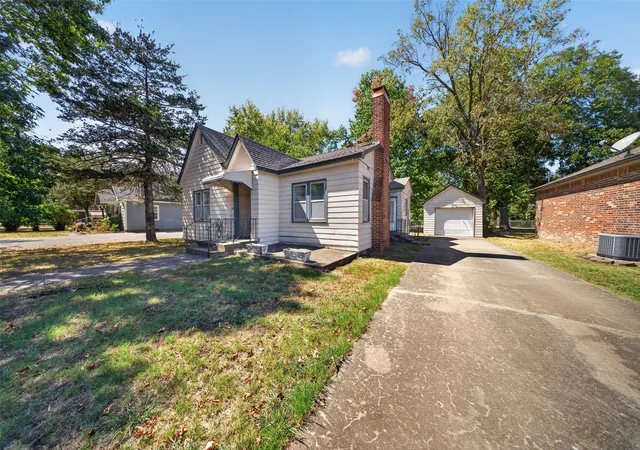 Photo 1 of Single family home for sale at 114 N Coo Y Yah, Pryor, OK 74361 | MLS# 2635237 | Listing updated on 2026-10-02
