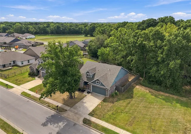 Photo 3 of Sale Pending at 3410 E 144th Street S, Bixby, OK 74008 | MLS# 2634704 | Listing updated on 2026-10-03
