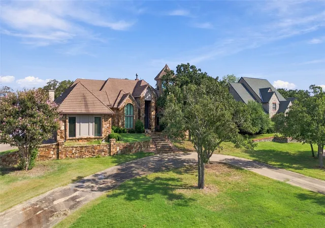 Photo 1 of Single family home for sale at 4825 W Oak Leaf Dr, Tulsa, OK 74132 | MLS# 2635310 | Listing updated on 2026-09-28