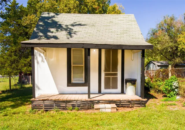 Photo 1 of Single family home for sale at 221 S Elm St, Chelsea, OK 74016 | MLS# 2635367 | Listing updated on 2026-10-10