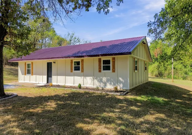 Photo 2 of Sale Pending at 105778 South 4310, Warner, OK 74469 | MLS# 2635369 | Listing updated on 2026-10-07
