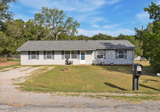 Photo 2 of Sale Pending at 10973 W Heights Dr, Sapulpa, OK 74066 | MLS# 2635321 | Listing updated on 2026-09-29