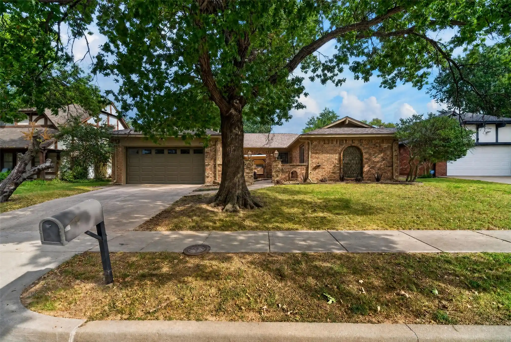 Photo 1 of Single family home for sale at 9663 E 26th Place, Tulsa, OK 74129 | MLS# 2635370 | Listing updated on 2026-10-13