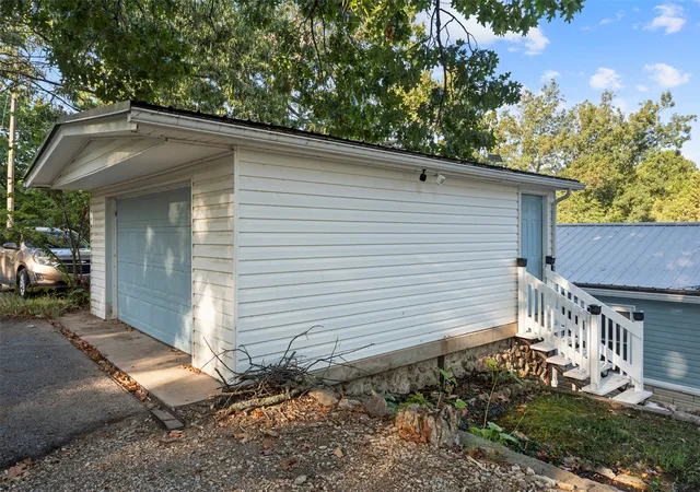 Photo 3 of Single family home for sale at 364 Morrow Dr, Eucha, OK 74342 | MLS# 2635214 | Listing updated on 2026-10-05