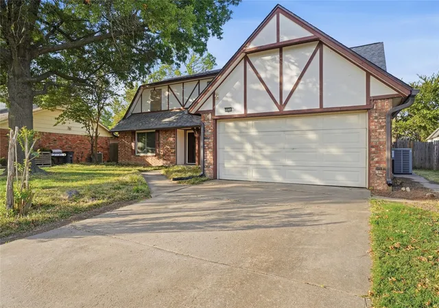Photo 2 of Sale Pending at 9634 E 26th Place, Tulsa, OK 74129 | MLS# 2635412 | Listing updated on 2026-10-07