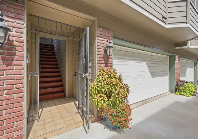 Photo 3 of Condo for sale at 1418 S Frisco Ave #3, Tulsa, OK 74119 | MLS# 2635257 | Listing updated on 2026-09-26
