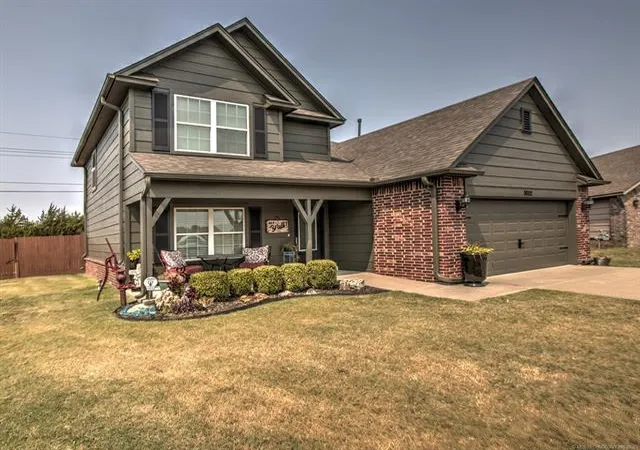 Photo 2 of Single family home for sale at 3002 Bryce Cir, Bartlesville, OK 74006 | MLS# 2635422 | Listing updated on 2026-09-26