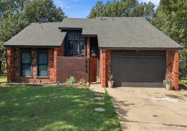 Photo 1 of Single family home for sale at 893 Bayshore Dr, Sand Springs, OK 74063 | MLS# 2635431 | Listing updated on 2026-09-26