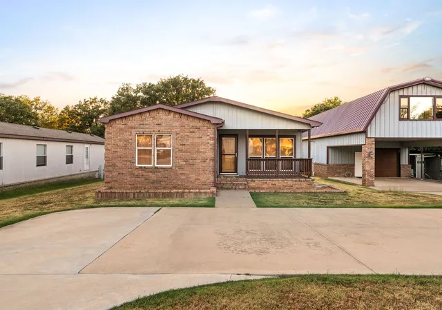 Photo 2 of Manufactured home for sale at 7593 Thomas Ave N, Kingston, OK 73439 | MLS# 2635429 | Listing updated on 2026-09-26