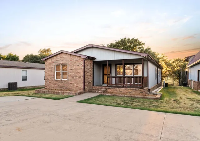 Photo 3 of Manufactured home for sale at 7593 Thomas Ave N, Kingston, OK 73439 | MLS# 2635429 | Listing updated on 2026-09-26