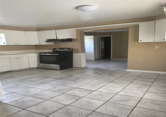 Photo 4 of Single family home for sale at 2623 E 55th Place, Tulsa, OK 74105 | MLS# 2635385 | Listing updated on 2026-09-29