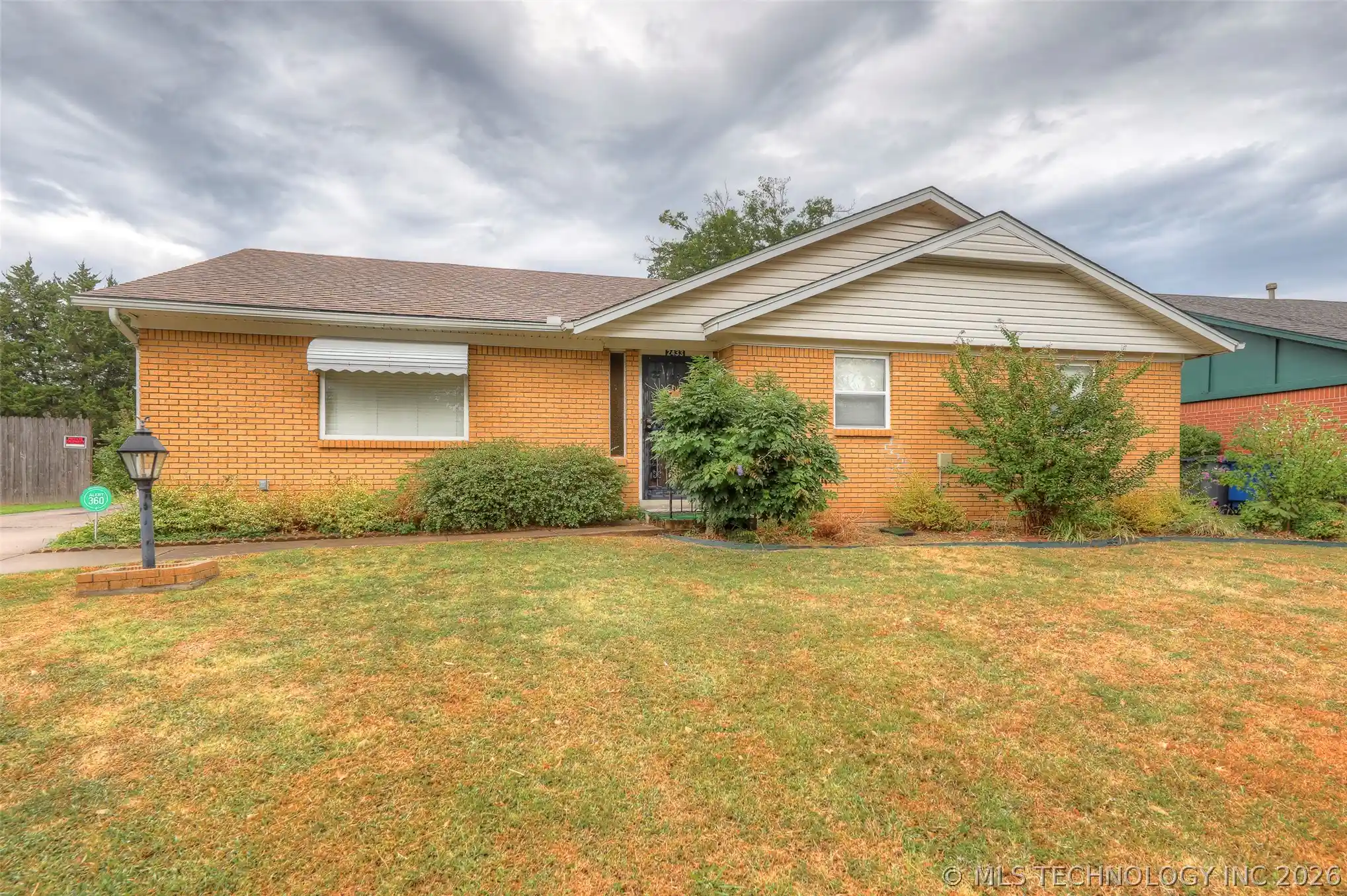 Photo 1 of Sale Pending at 2433 S 104th Avenue, Tulsa, OK 74129 | MLS# 2635450 | Listing updated on 2026-10-13