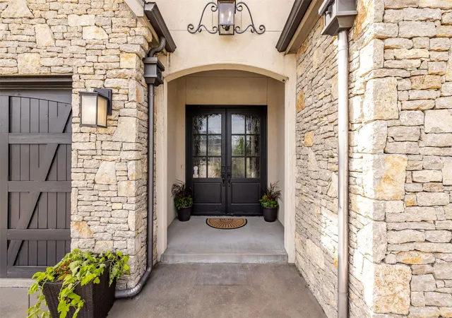 Photo 3 of Single family home for sale at 10712 S 95th Court, Tulsa, OK 74133 | MLS# 2634598 | Listing updated on 2026-10-12
