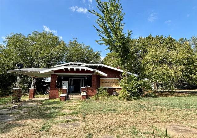 Photo 1 of Single family home for sale at 615 N J St, Quinton, OK 74561 | MLS# 2635071 | Listing updated on 2026-10-05