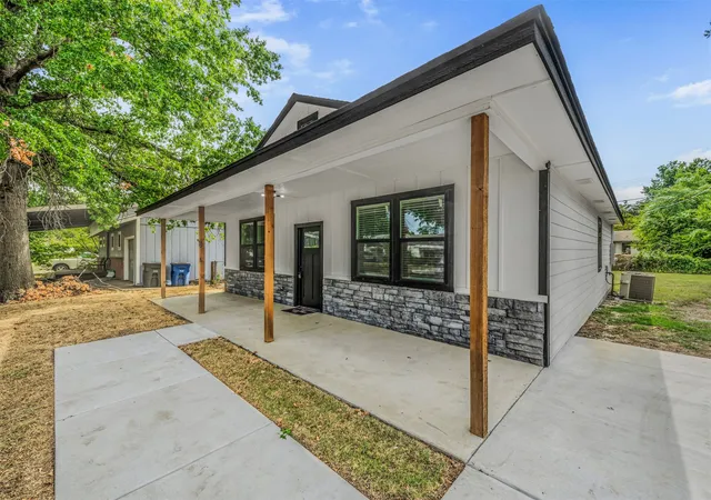 Photo 4 of Sale Pending at 8944 E 3rd Place, Tulsa, OK 74112 | MLS# 2634646 | Listing updated on 2026-10-06
