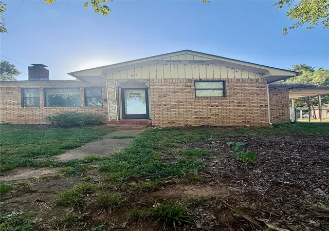 Photo 2 of Single family home for sale at 404 S Jules Ave, Cleveland, OK 74020 | MLS# 2635551 | Listing updated on 2026-09-28
