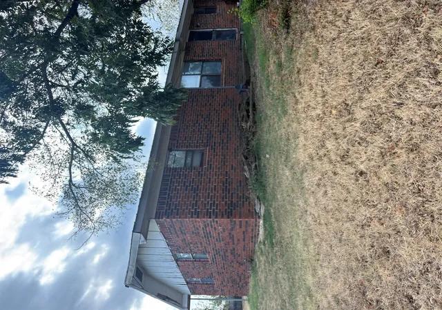 Photo 2 of Sale Pending at 1013 E Jefferson Dr, Mc Alester, OK 74501 | MLS# 2635566 | Listing updated on 2026-10-01