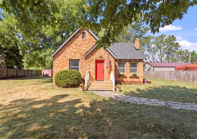 Single family home for sale at 704 S Grand, Grove, OK 74344 | MLS# 2635570