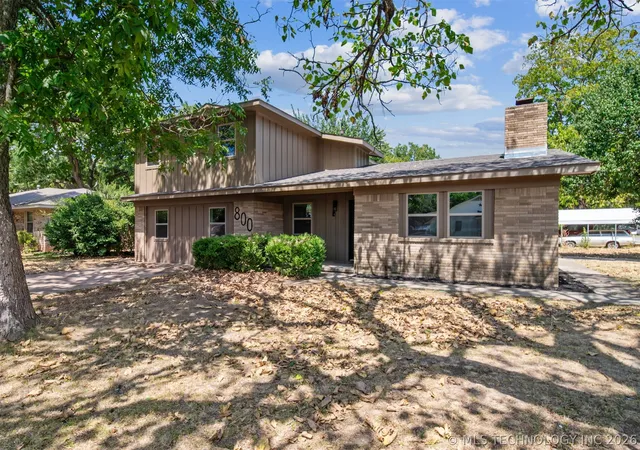 Photo 1 of Single family home for sale at 800 West 6th, Ada, OK 74820 | MLS# 2635583 | Listing updated on 2026-09-29