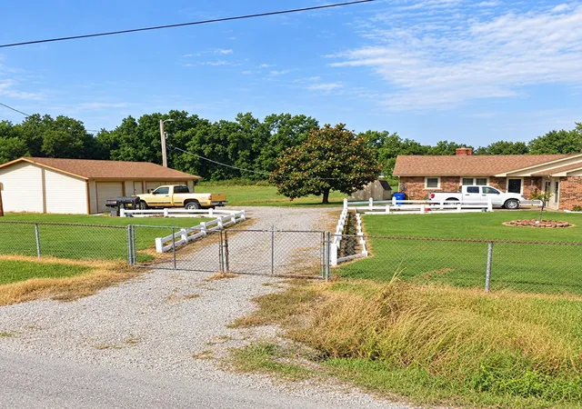 Photo 1 of Single family home for sale at 10120 S 353rd East Ave, Coweta, OK 74429 | MLS# 2629087 | Listing updated on 2026-10-06