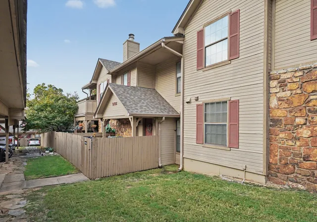 Photo 3 of Townhouse for sale at 9106 S Urbana Ave #10C, Tulsa, OK 74137 | MLS# 2635650 | Listing updated on 2026-09-30